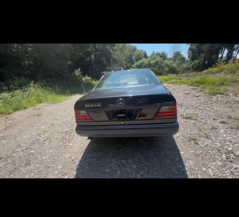 1991 Mercedes-Benz W124 E-Class - Image 2 of 7