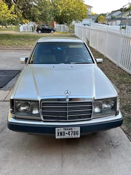 1991 Mercedes-Benz 300 E 2.6 Sedan 4D