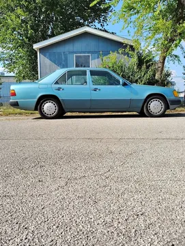 1991 Mercedes-Benz 300 E 2.6 Sedan 4D