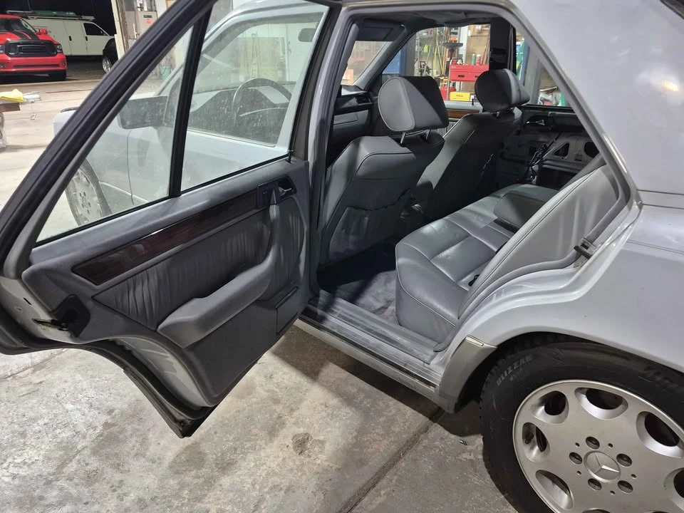 1991 Mercedes-Benz W124 E-Class - Image 12 of 20