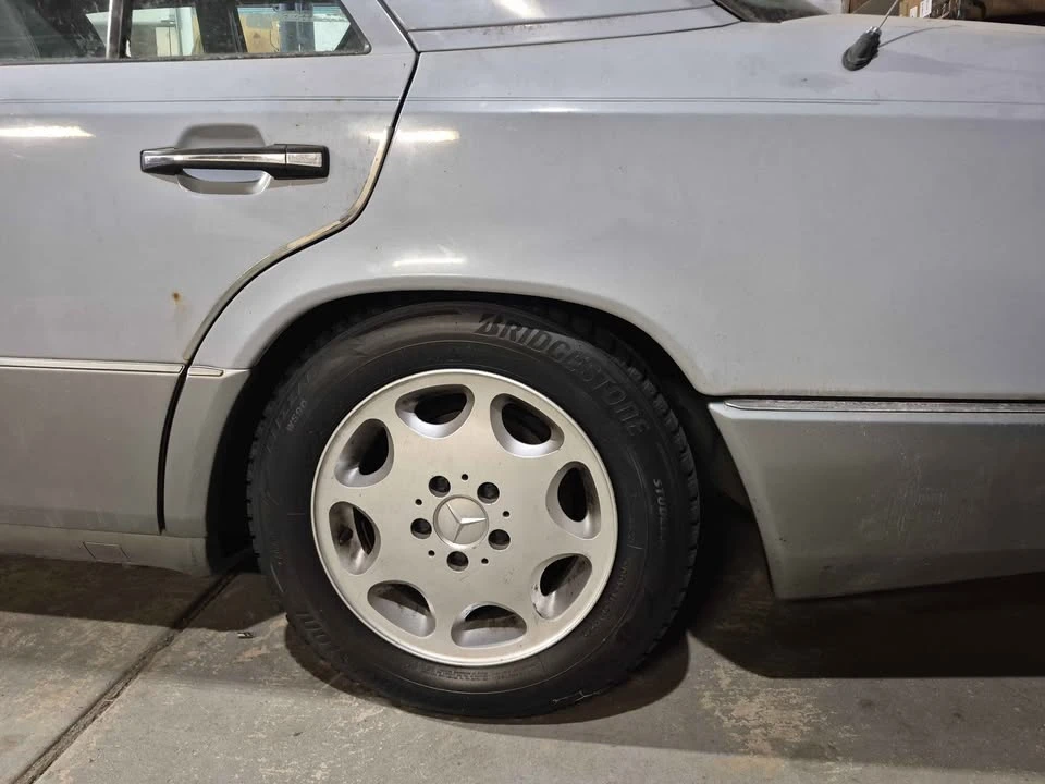 1991 Mercedes-Benz W124 E-Class - Image 17 of 20