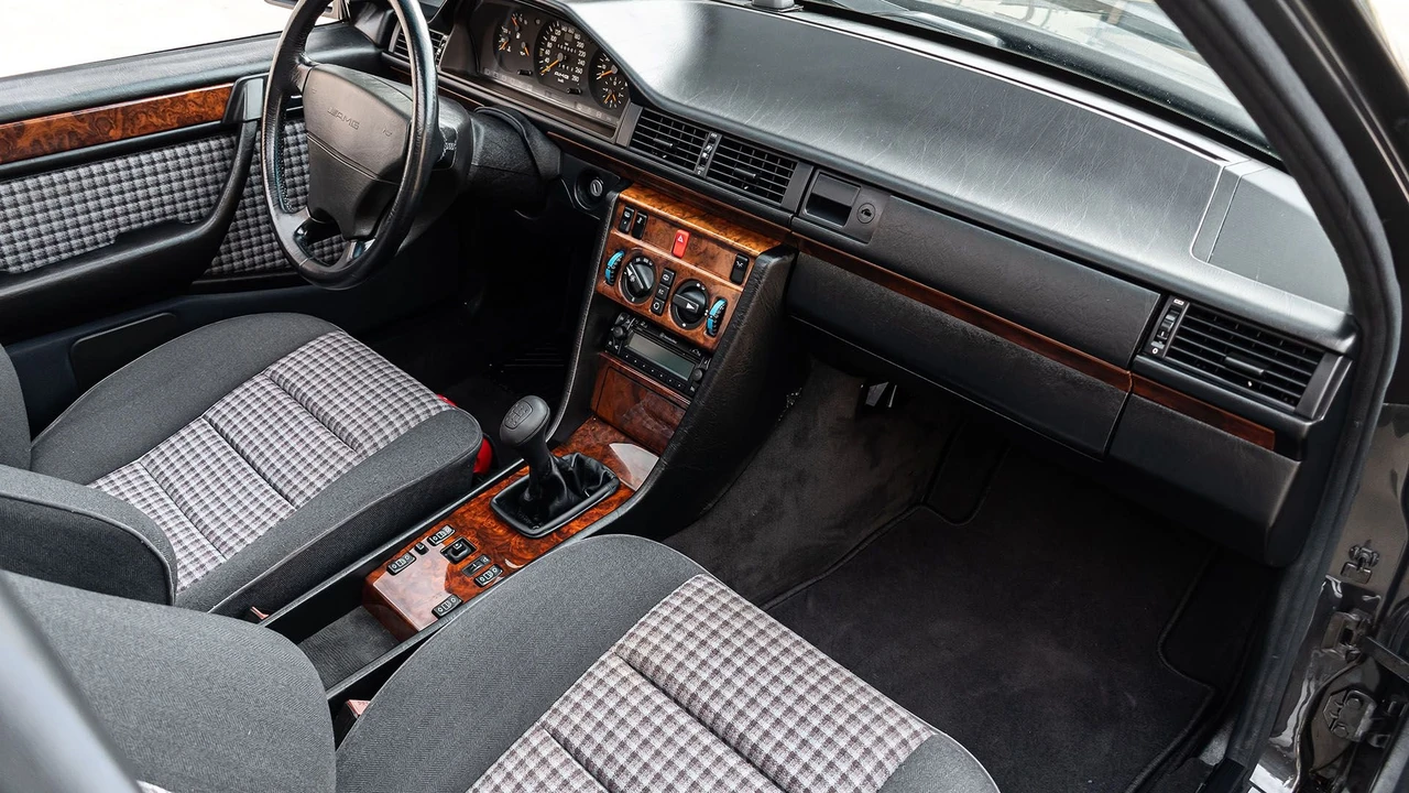 1991 Mercedes-Benz W124 E-Class - Image 24 of 31