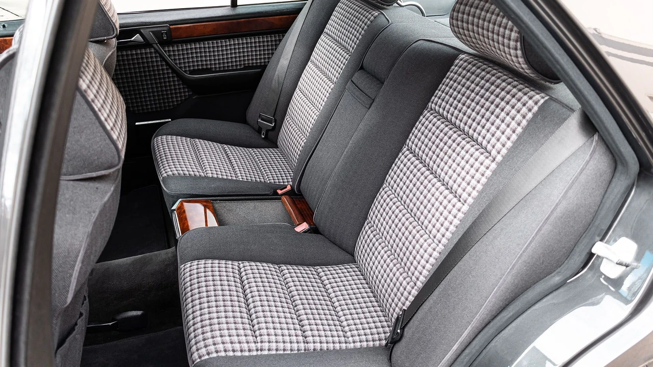 1991 Mercedes-Benz W124 E-Class - Image 6 of 31