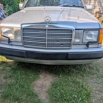 1991 Mercedes-Benz 300 E