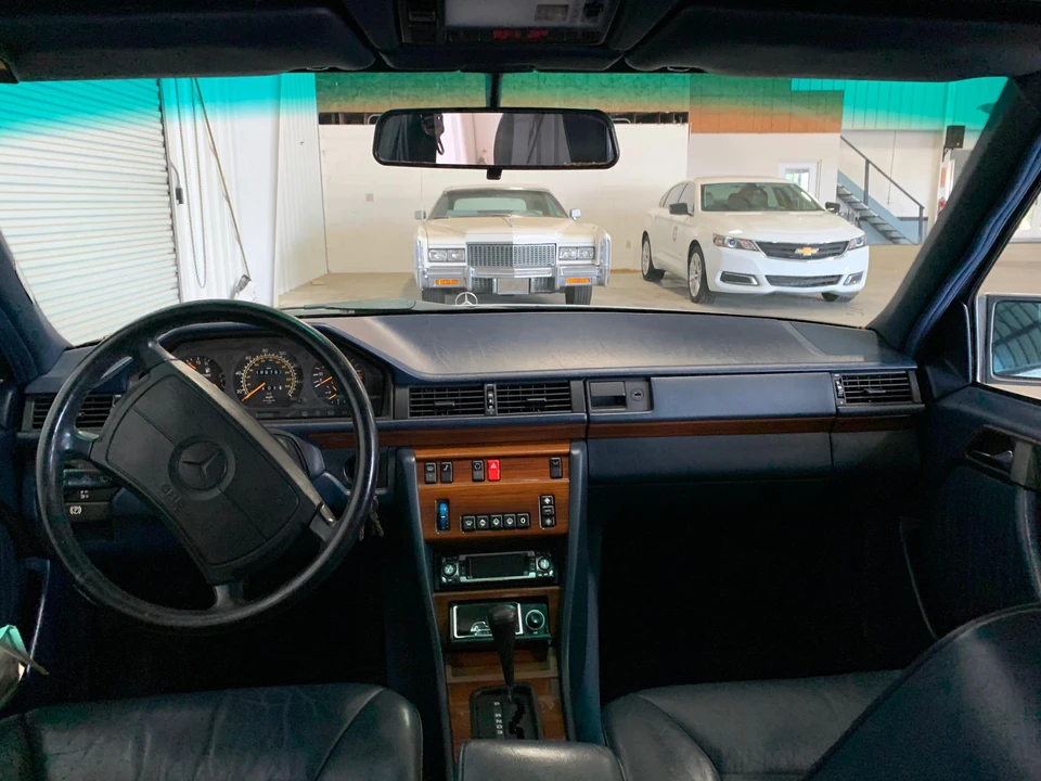 1991 Mercedes-Benz W124 E-Class - Image 23 of 31
