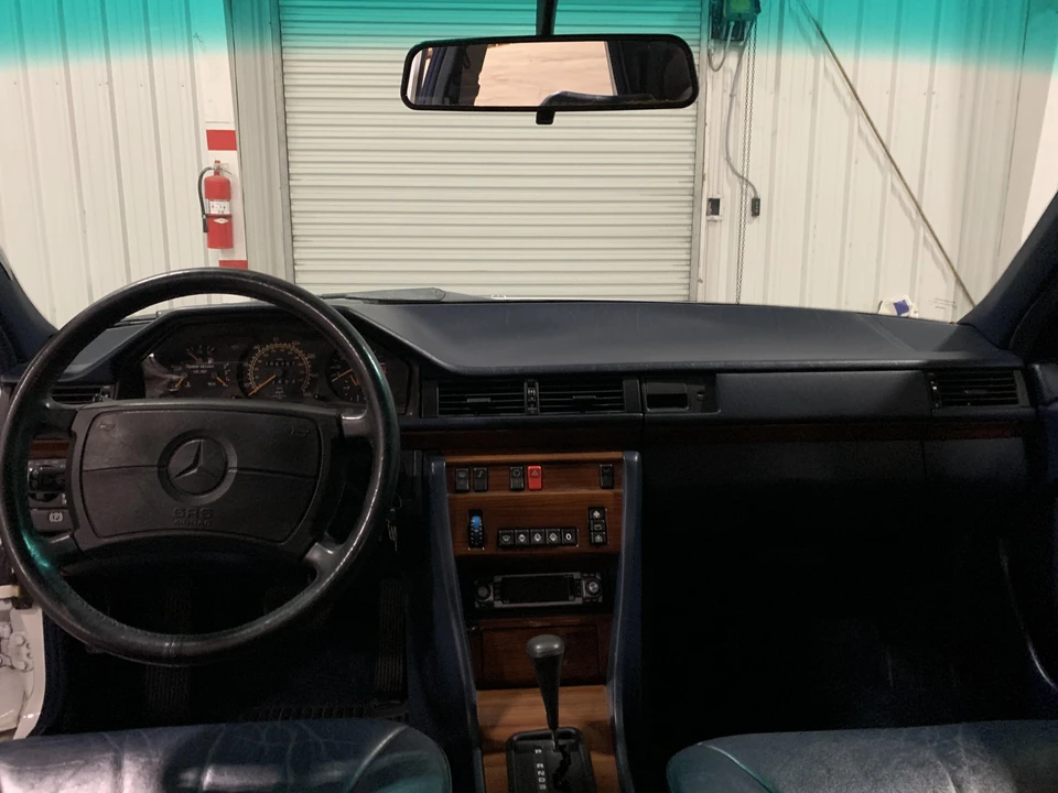 1991 Mercedes-Benz W124 E-Class - Image 31 of 31