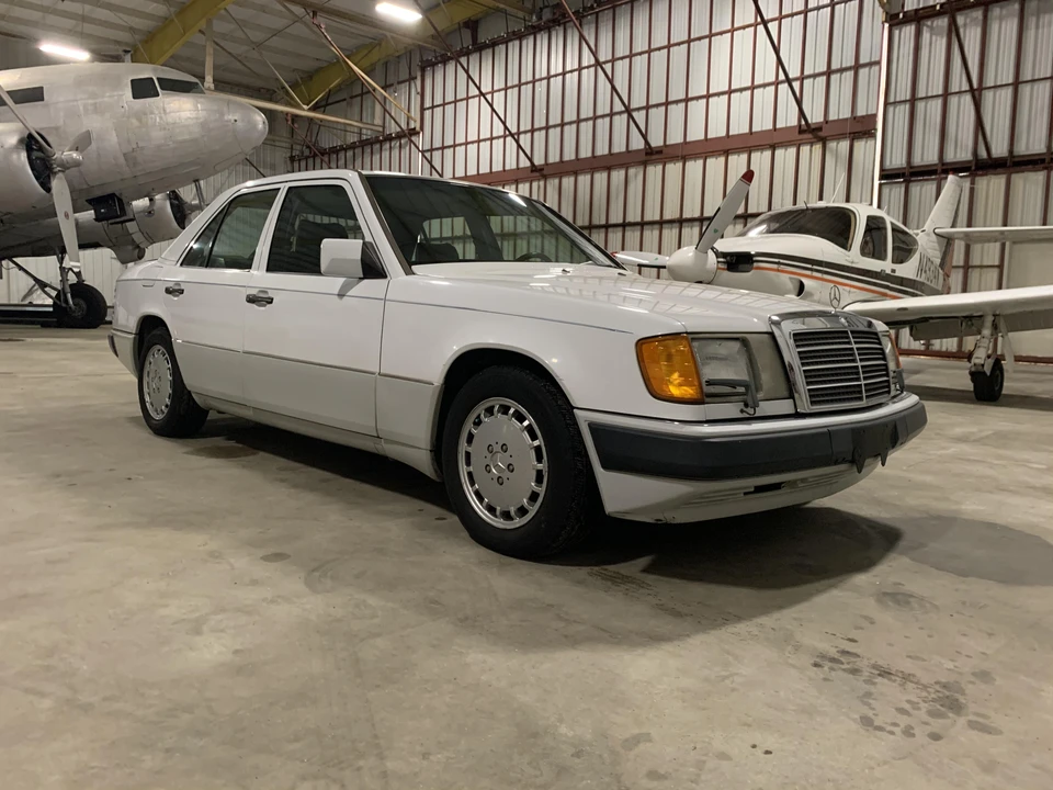 1991 Mercedes-Benz W124 E-Class - Image 11 of 31