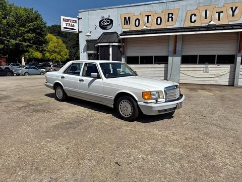 1991 Mercedes-Benz 300 SE Sedan