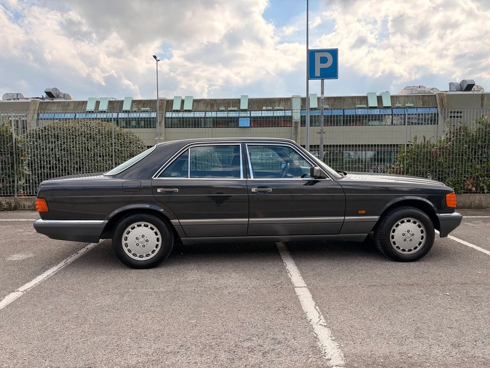 1991 Mercedes-Benz W126 S-Class Sedan - Image 2 of 30