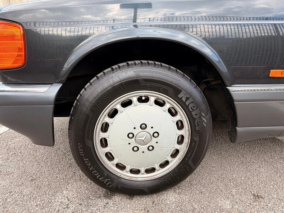1991 Mercedes-Benz W126 S-Class Sedan - Image 10 of 30