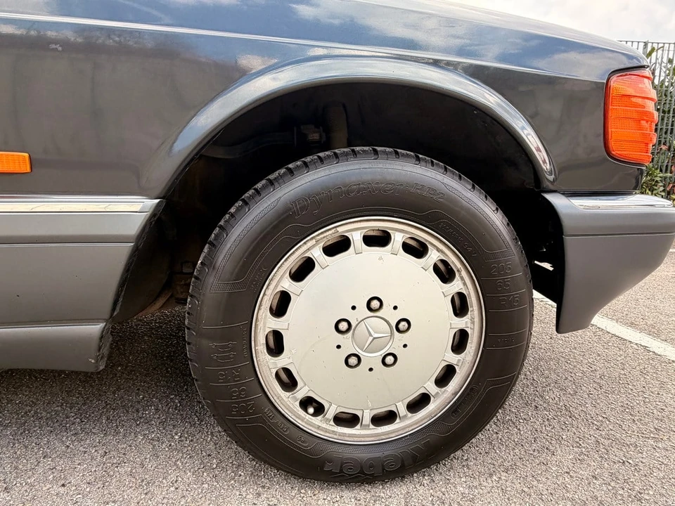 1991 Mercedes-Benz W126 S-Class Sedan - Image 13 of 30