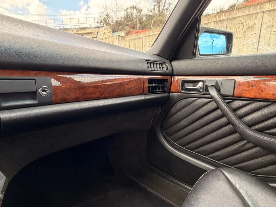 1991 Mercedes-Benz W126 S-Class Sedan - Image 17 of 30