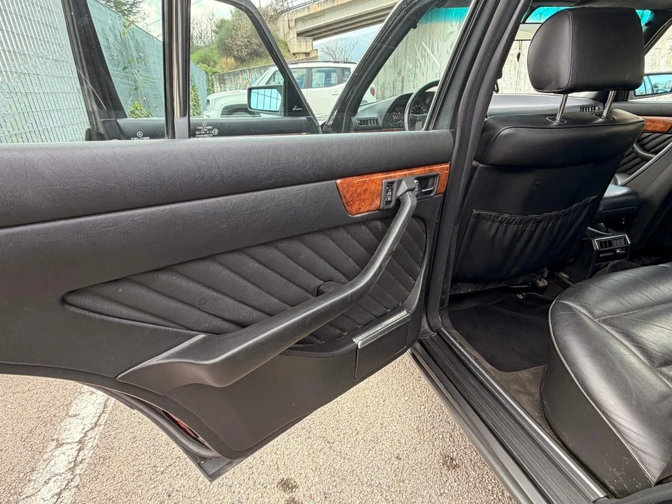 1991 Mercedes-Benz W126 S-Class Sedan - Image 20 of 30