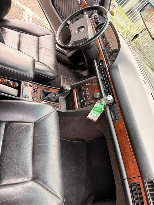 1991 Mercedes-Benz W126 S-Class Sedan - Image 27 of 30