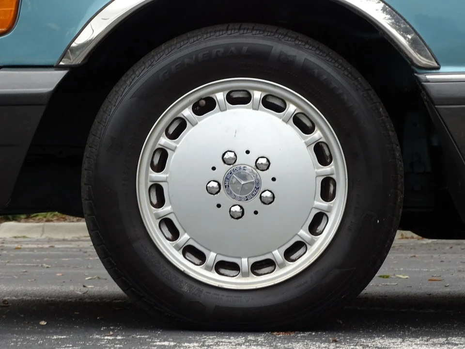 1991 Mercedes-Benz W124 E-Class - Image 14 of 21