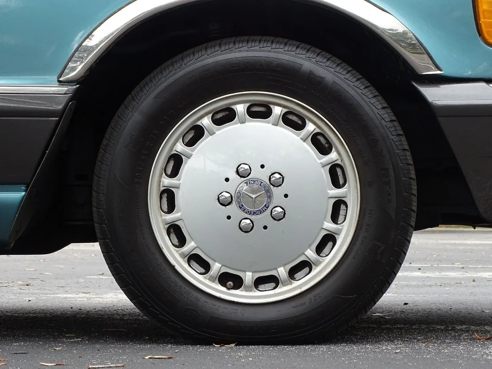 1991 Mercedes-Benz W124 E-Class - Image 13 of 21