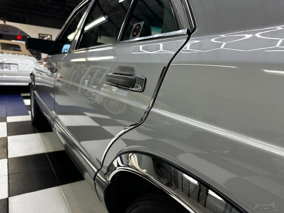 1991 Mercedes-Benz S-Class - Image 18 of 24