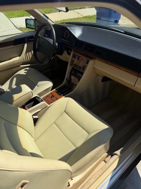 1991 Mercedes-Benz W124 E-Class - Image 11 of 20