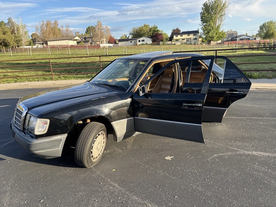1991 Mercedes-Benz W124 E-Class - Image 5 of 18