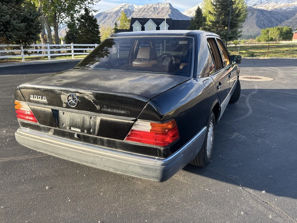 1991 Mercedes-Benz W124 E-Class - Image 8 of 18