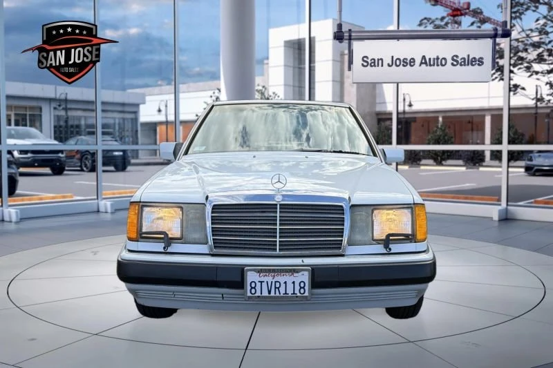 1991 Mercedes-Benz W124 E-Class - Image 2 of 20