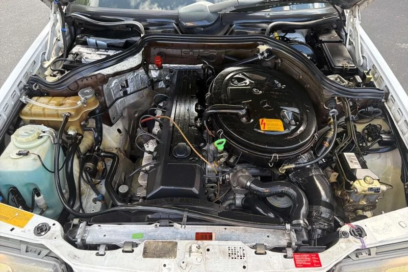 1991 Mercedes-Benz W124 E-Class - Image 12 of 20