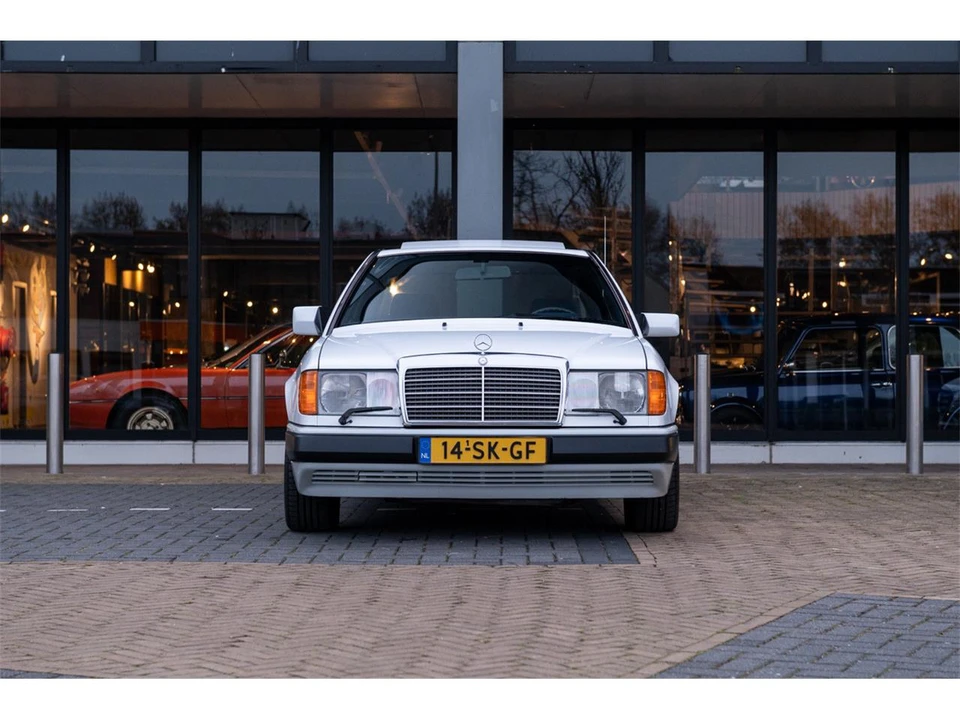 1991 Mercedes-Benz W120 & W121 - Image 7 of 11