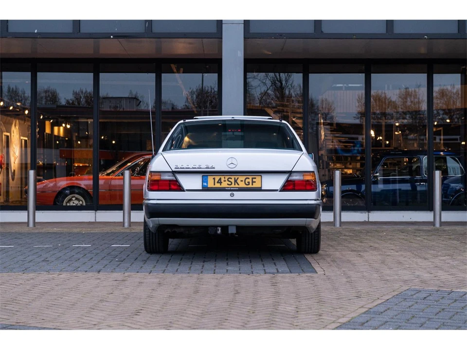 1991 Mercedes-Benz W120 & W121 - Image 6 of 11