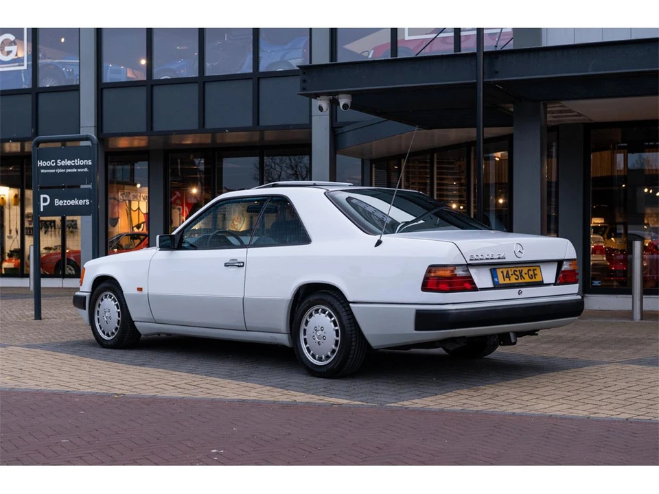 1991 Mercedes-Benz W120 & W121 - Image 4 of 11
