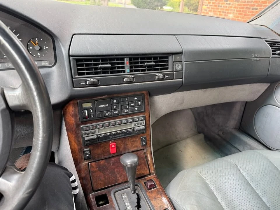 1991 Mercedes-Benz 190E - Image 4 of 15
