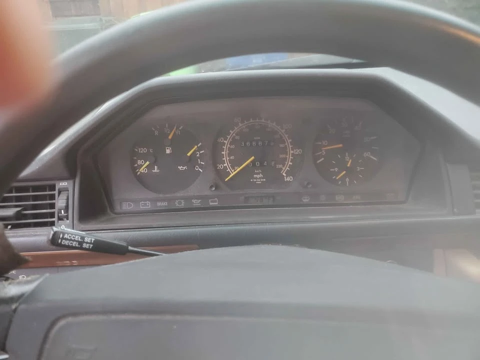 1991 Mercedes-Benz W124 E-Class - Image 7 of 7
