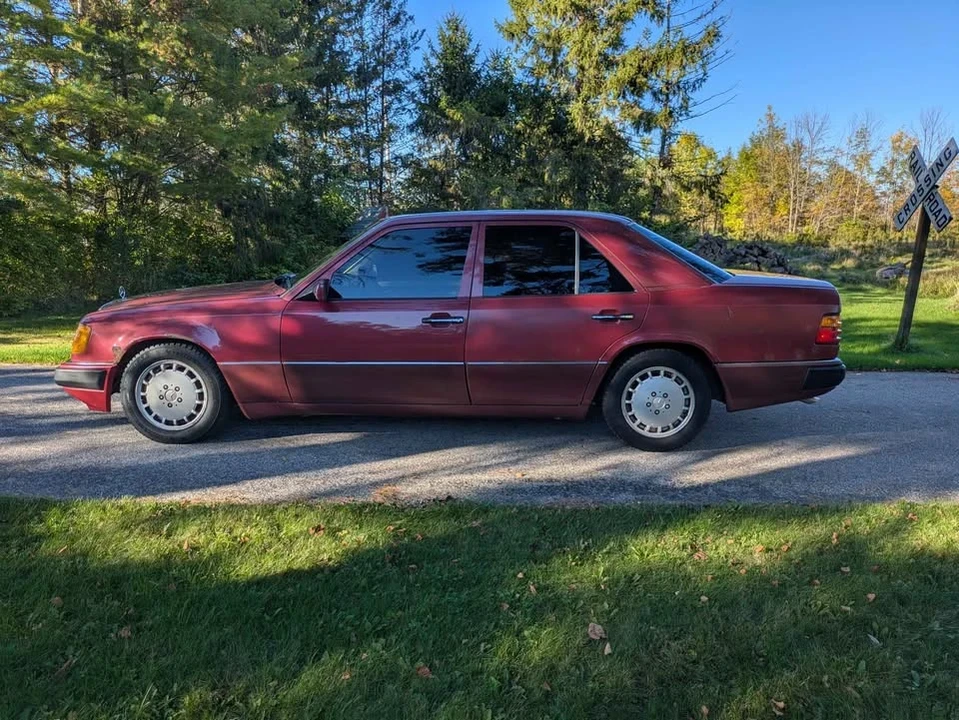 1991 Mercedes-Benz W124 E-Class - Image 12 of 13