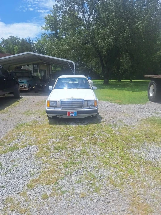 1991 Mercedes-Benz W124 E-Class - Image 2 of 8