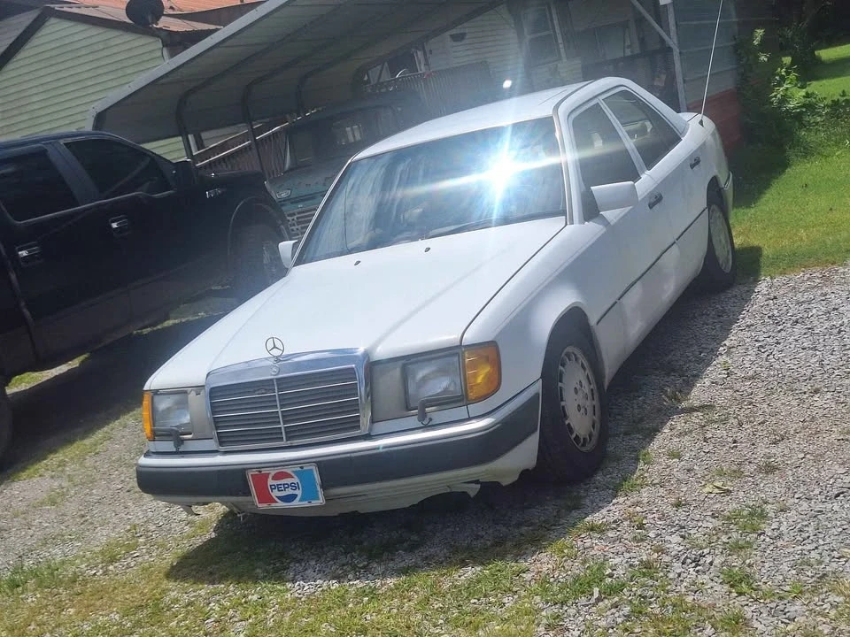 1991 Mercedes-Benz W124 E-Class - Image 3 of 8
