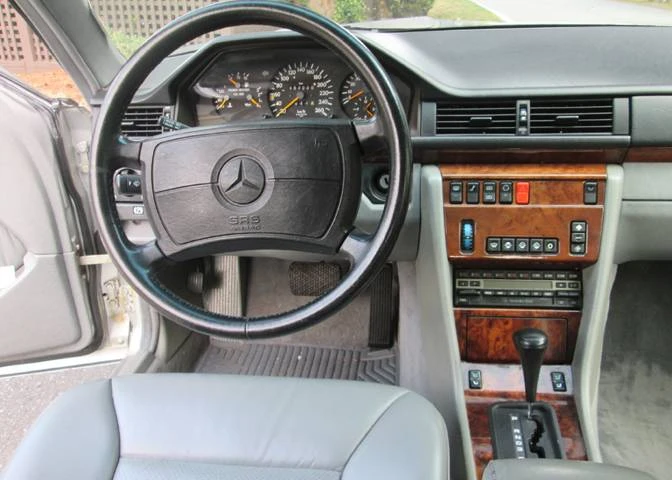 1991 Mercedes-Benz W124 E-Class - Image 2 of 11