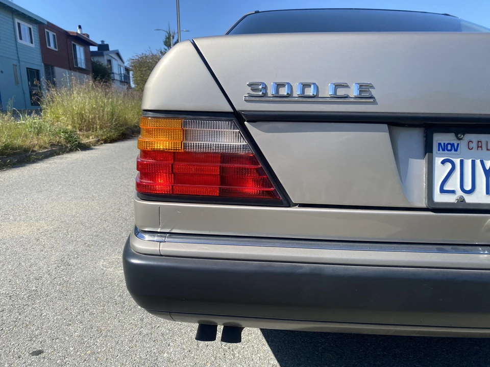 1991 Mercedes-Benz W124 E-Class - Image 17 of 31