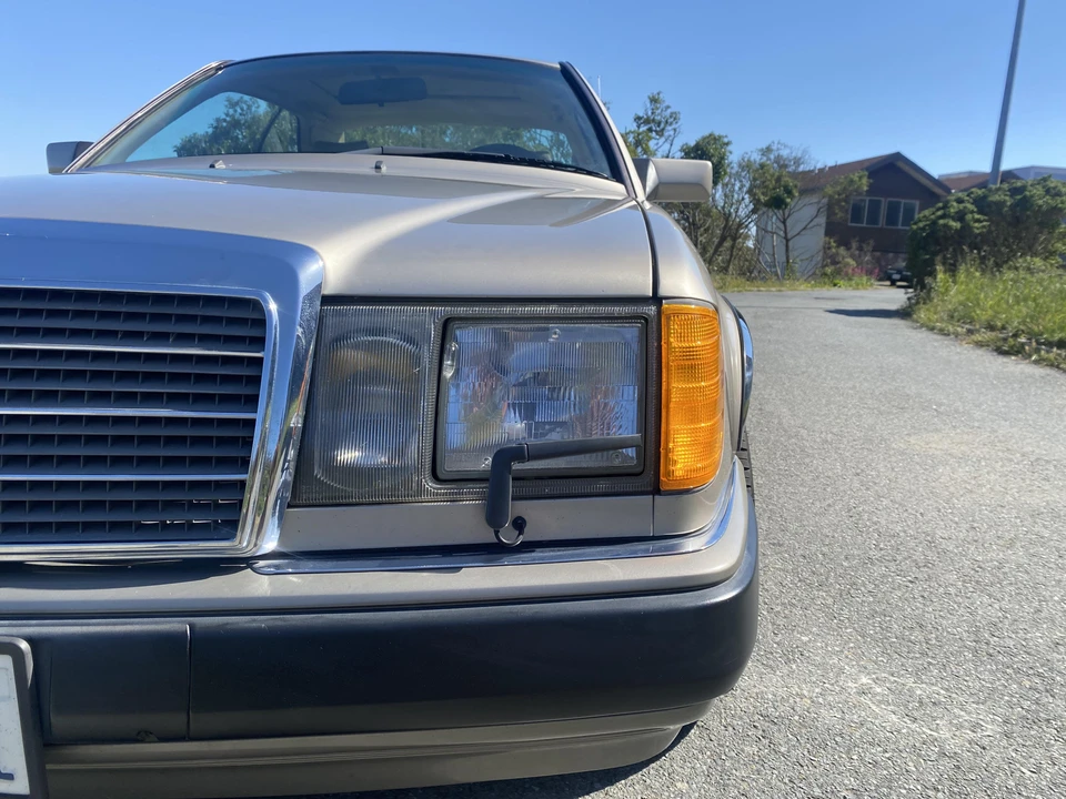1991 Mercedes-Benz W124 E-Class - Image 15 of 31