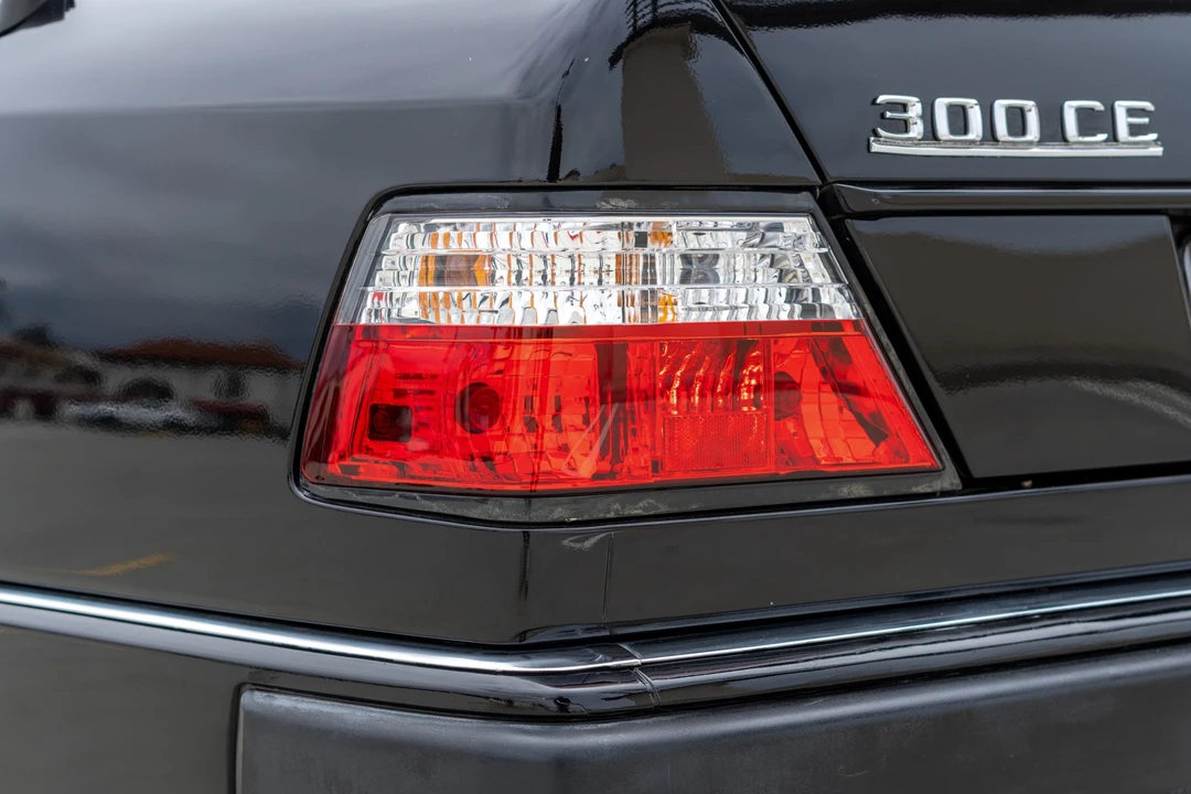 1991 Mercedes-Benz W124 E-Class - Image 30 of 31