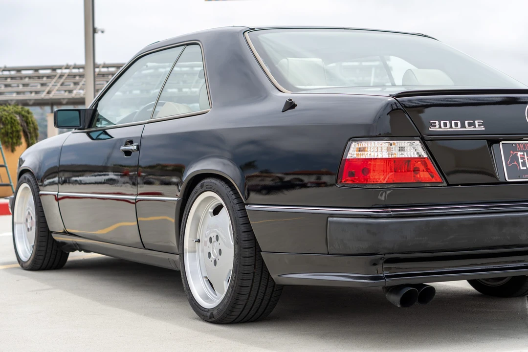 1991 Mercedes-Benz W124 E-Class - Image 16 of 31