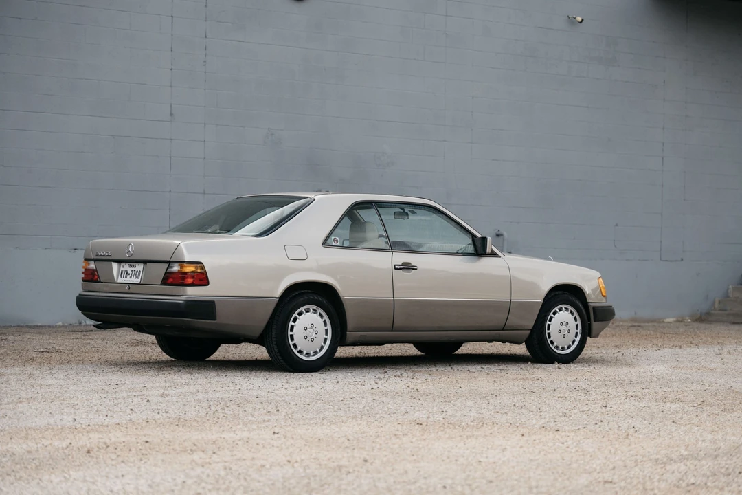 1991 Mercedes-Benz W124 E-Class - Image 12 of 31