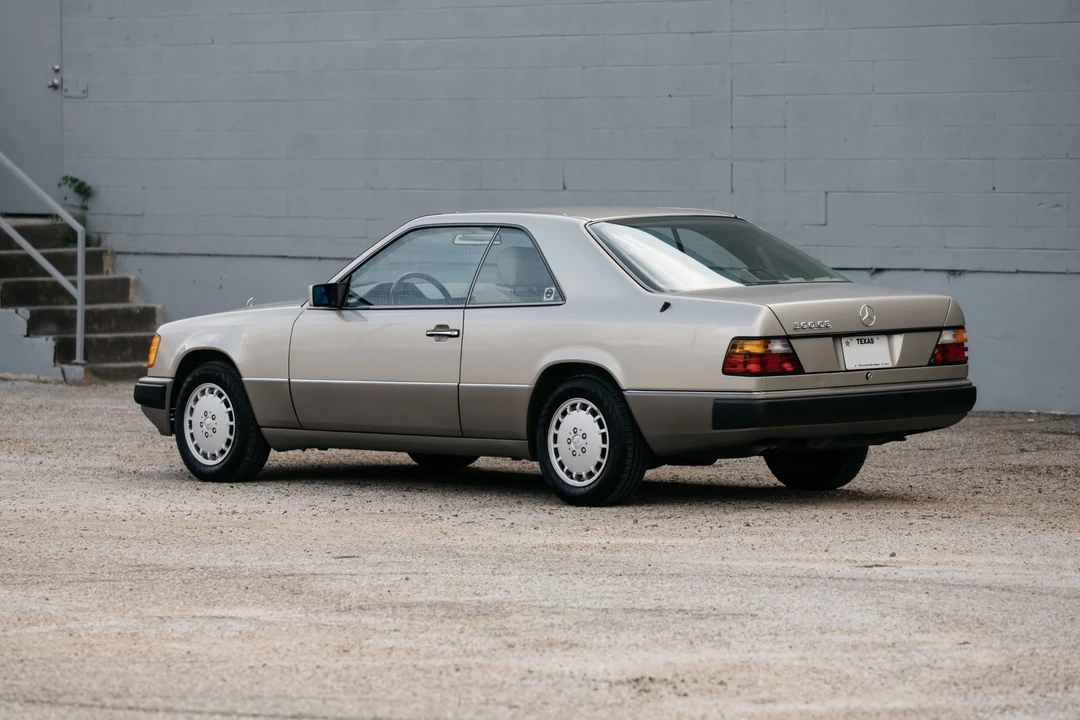 1991 Mercedes-Benz W124 E-Class - Image 10 of 31