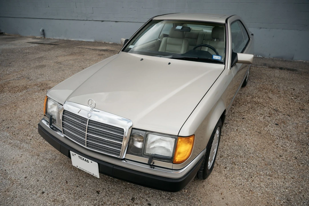 1991 Mercedes-Benz W124 E-Class - Image 2 of 31