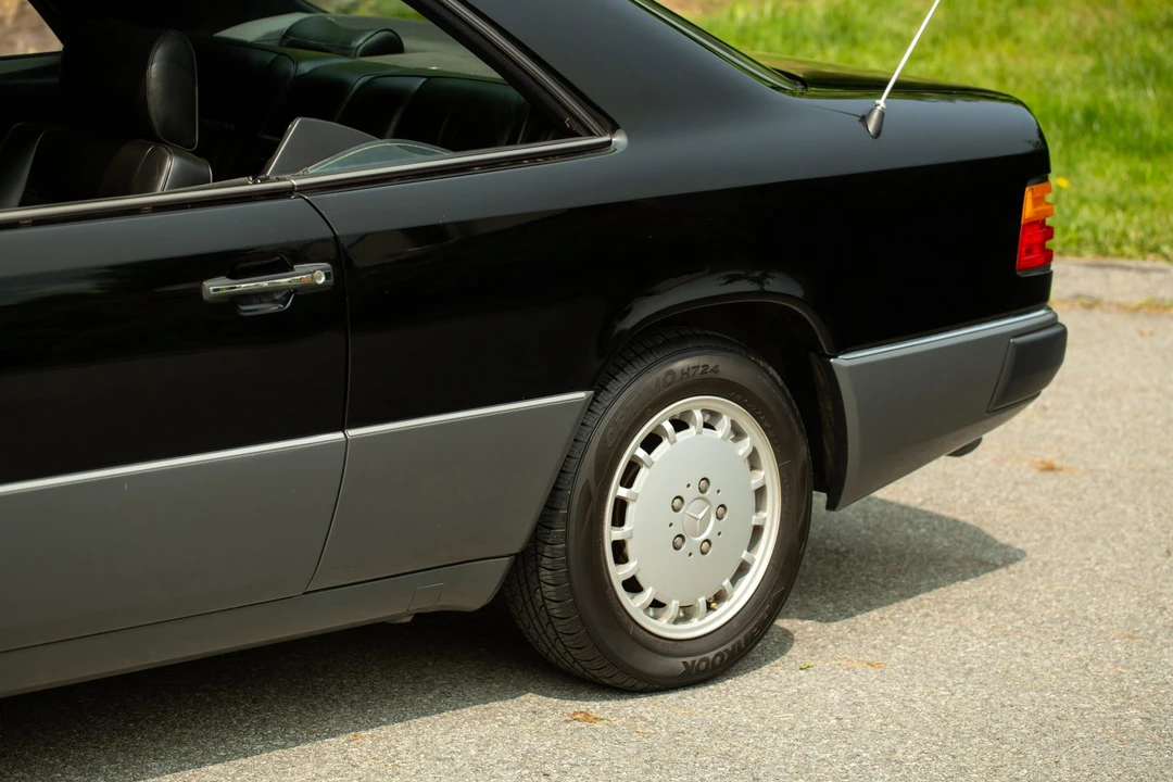 1991 Mercedes-Benz W124 E-Class - Image 24 of 31