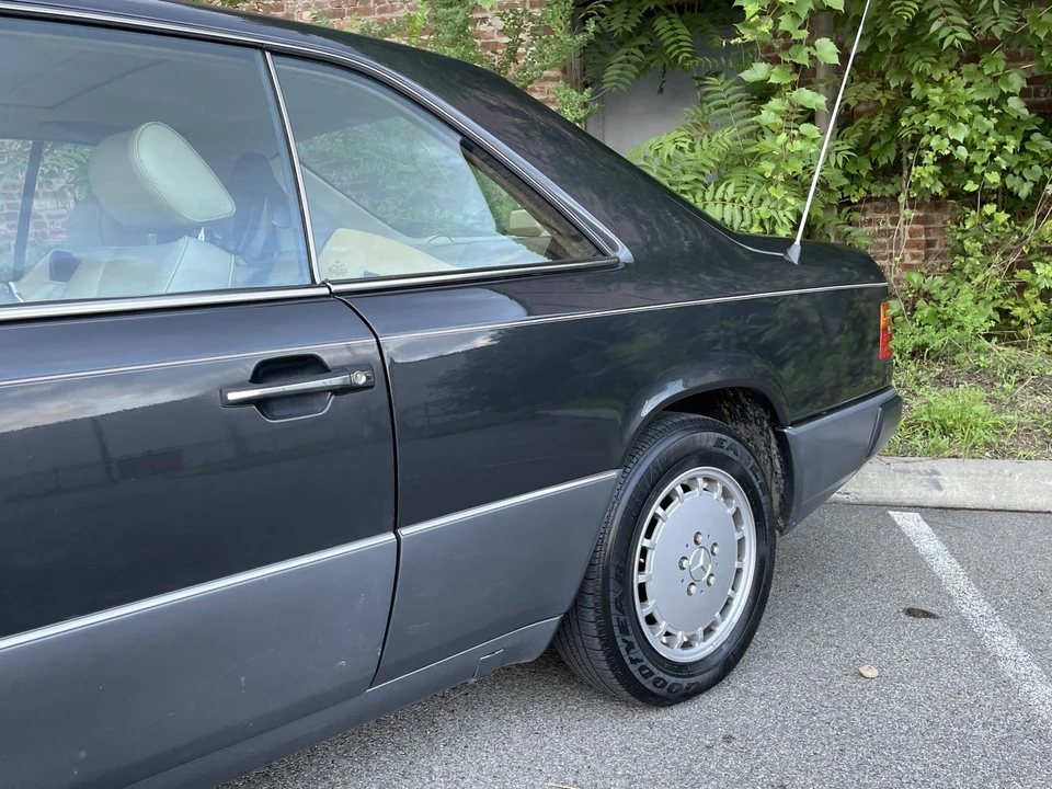 1991 Mercedes-Benz W124 E-Class - Image 28 of 31