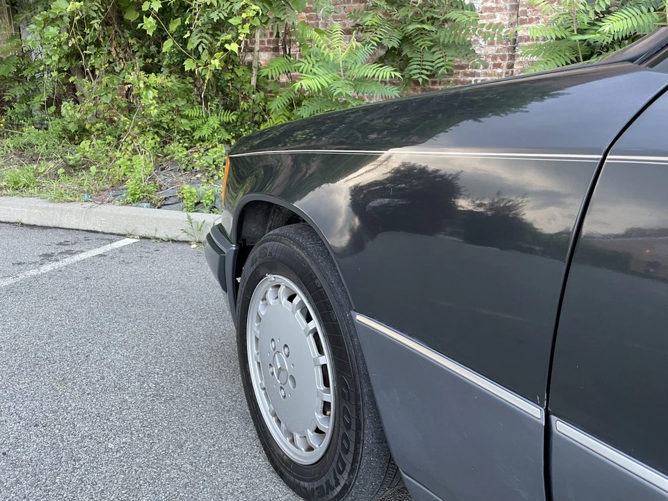 1991 Mercedes-Benz W124 E-Class - Image 26 of 31