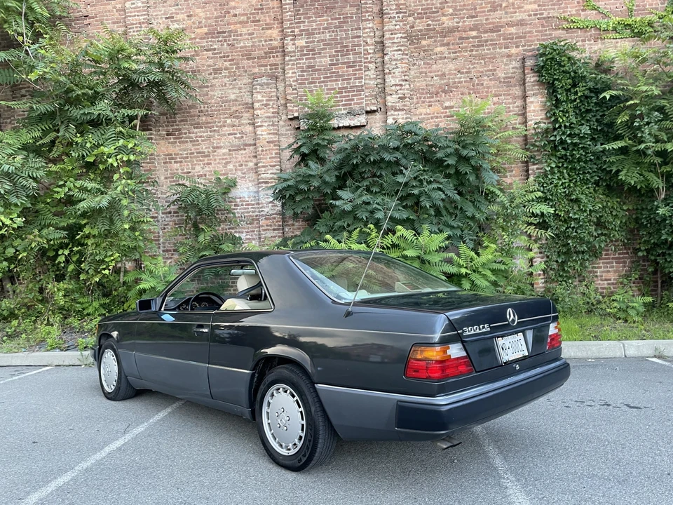 1991 Mercedes-Benz W124 E-Class - Image 15 of 31