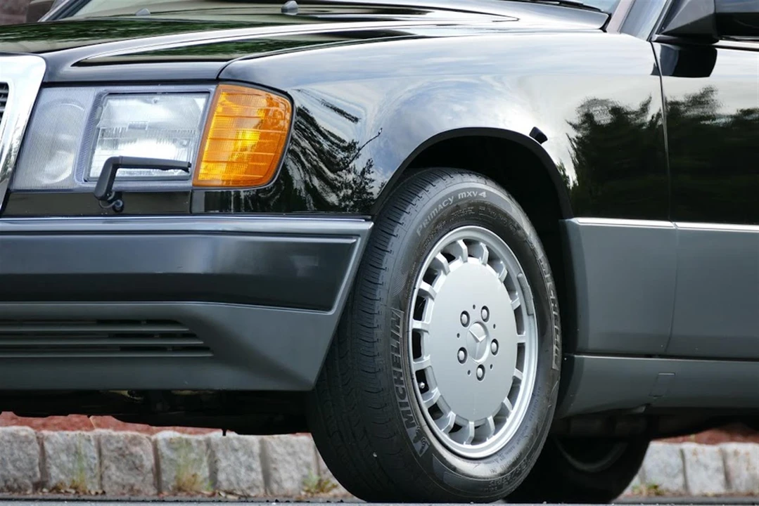 1991 Mercedes-Benz W124 E-Class - Image 23 of 31