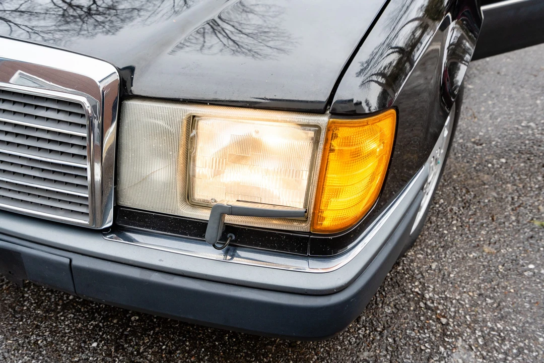 1991 Mercedes-Benz W124 E-Class - Image 11 of 31