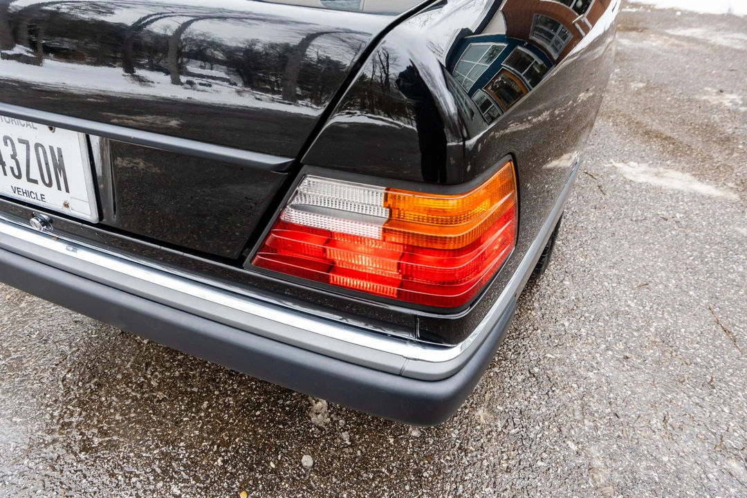 1991 Mercedes-Benz W124 E-Class - Image 16 of 31