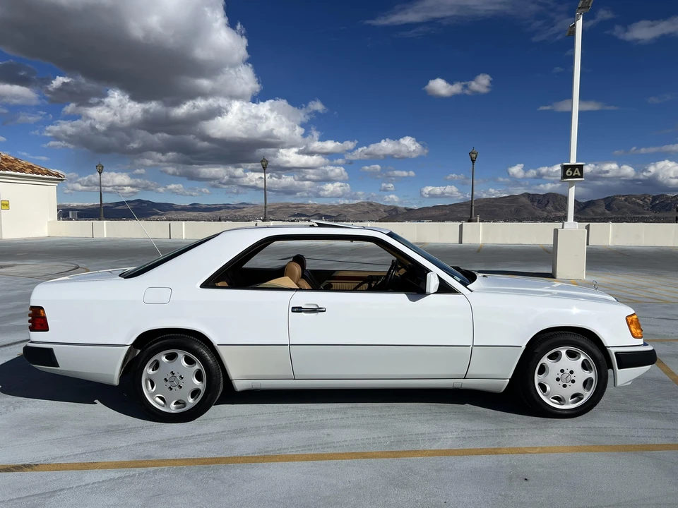1991 Mercedes-Benz W124 E-Class - Image 12 of 31
